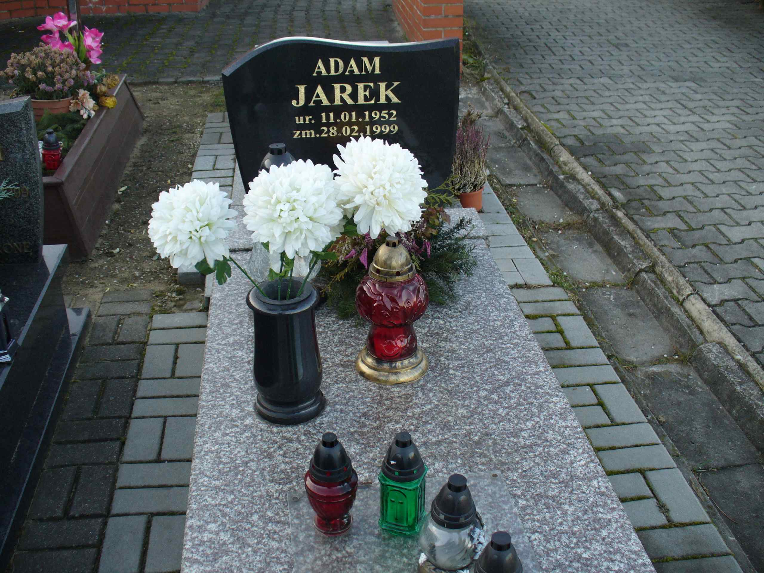 Grób ADAM JAREK