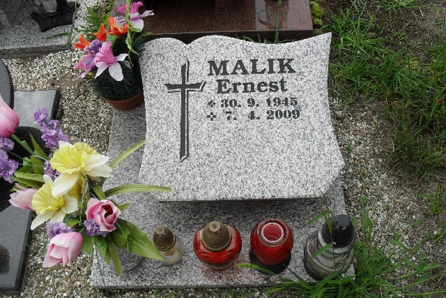 Grób DOROTA MALIK