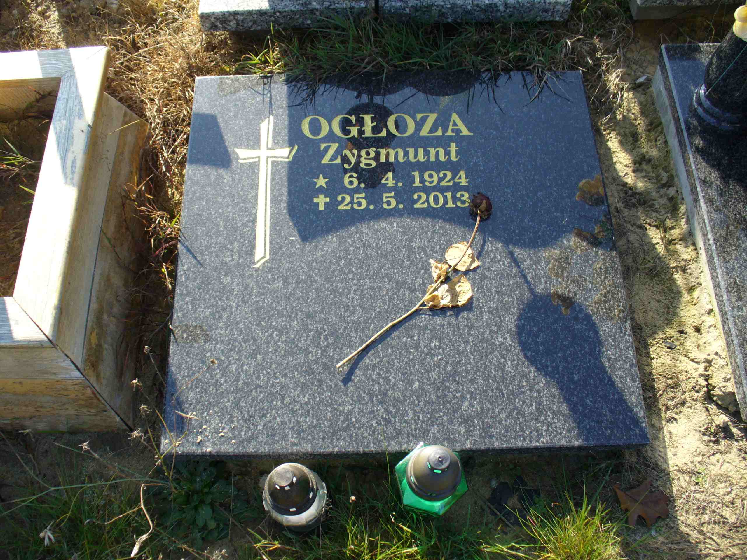 Grób ZYGMUNT OGŁOZA