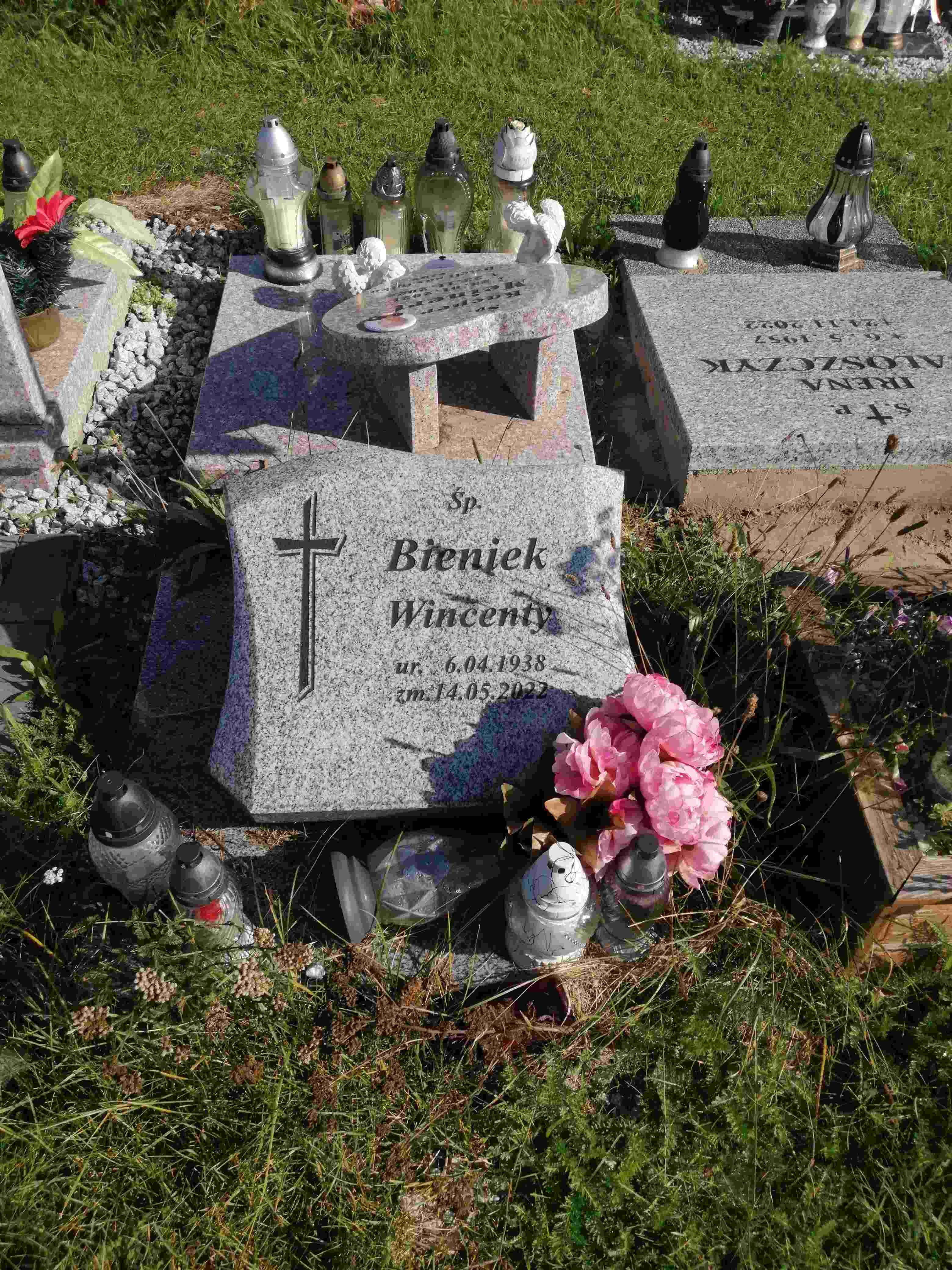 Grób WINCENTY BIENIEK