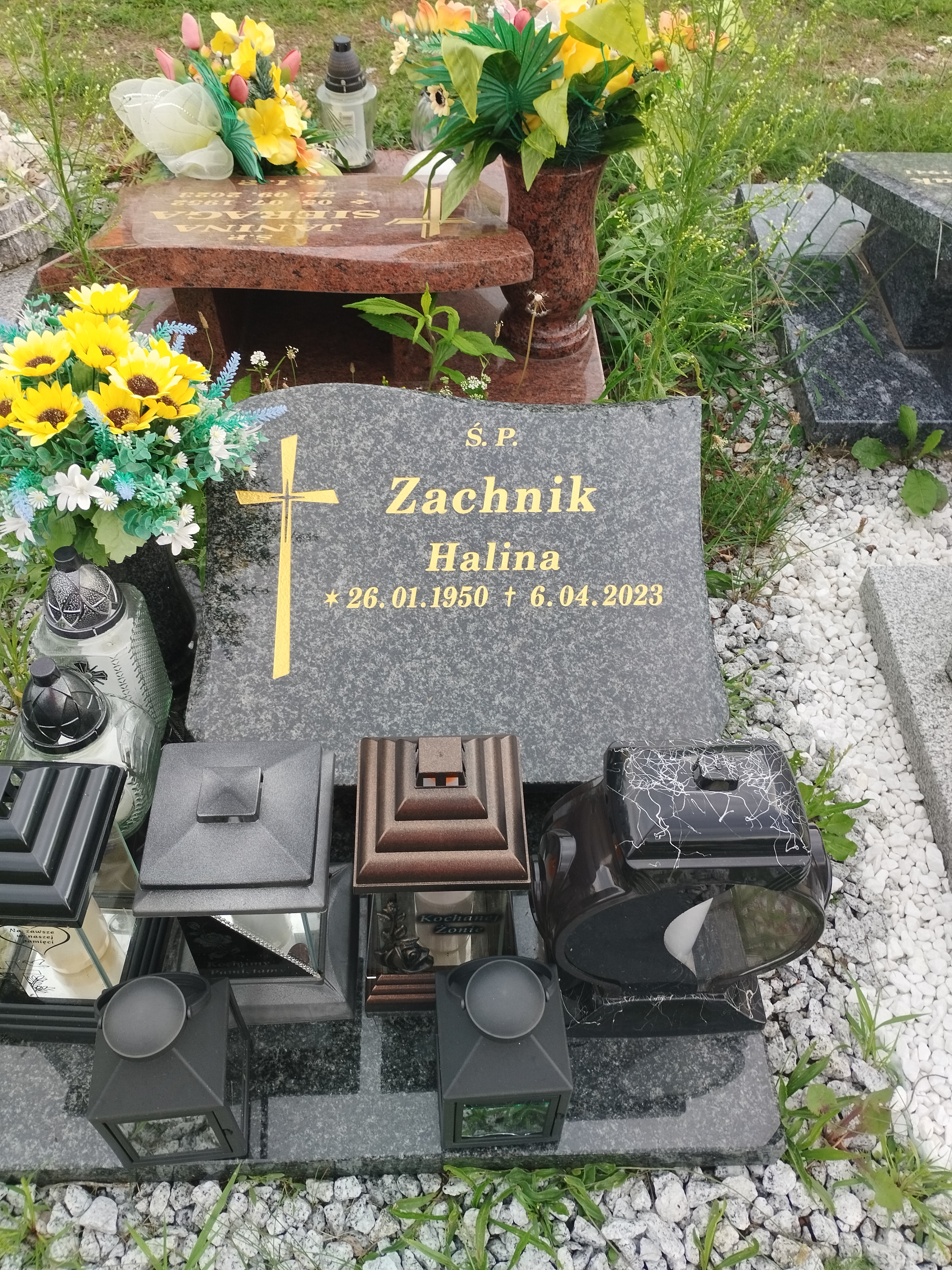 Grób HALINA ZACHNIK