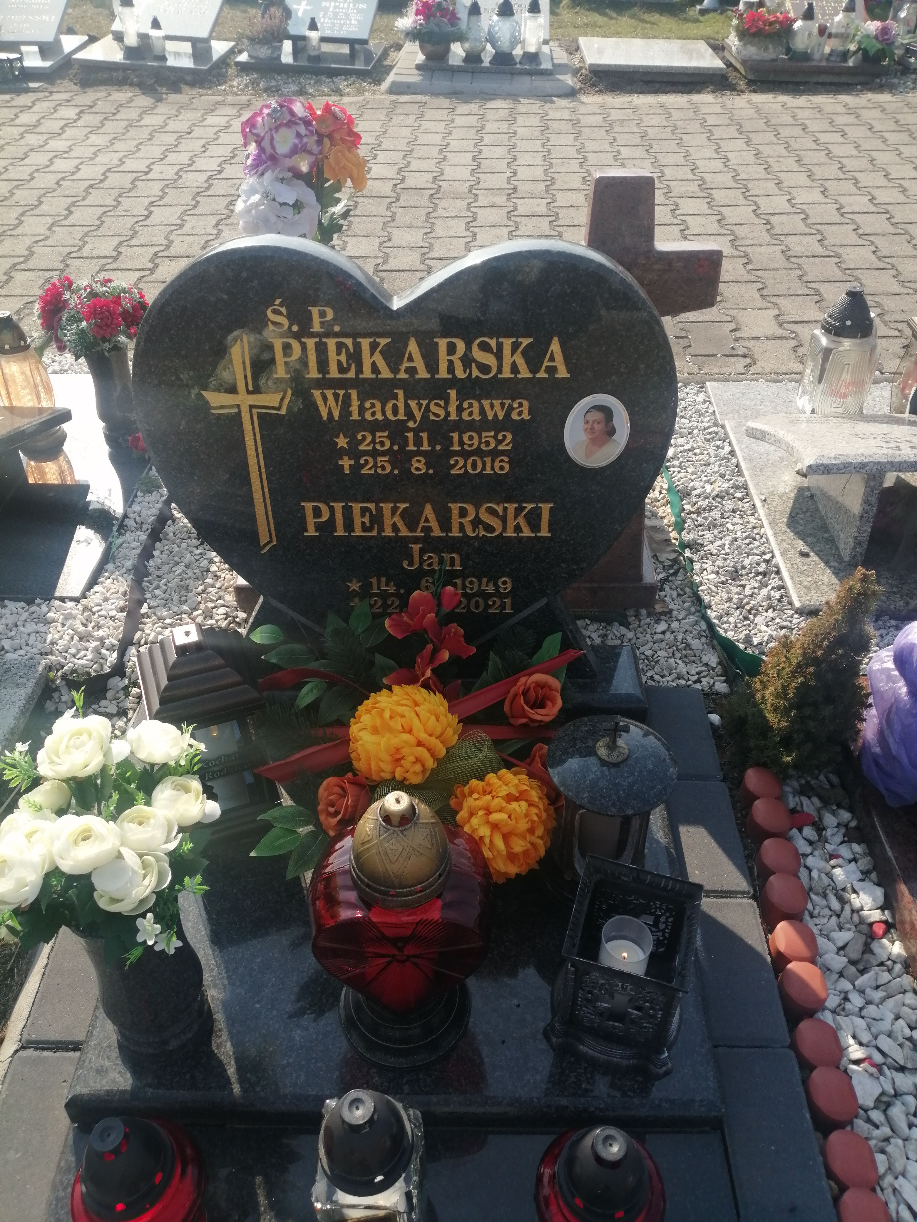 Grób WŁADYSŁAWA PIEKARSKA