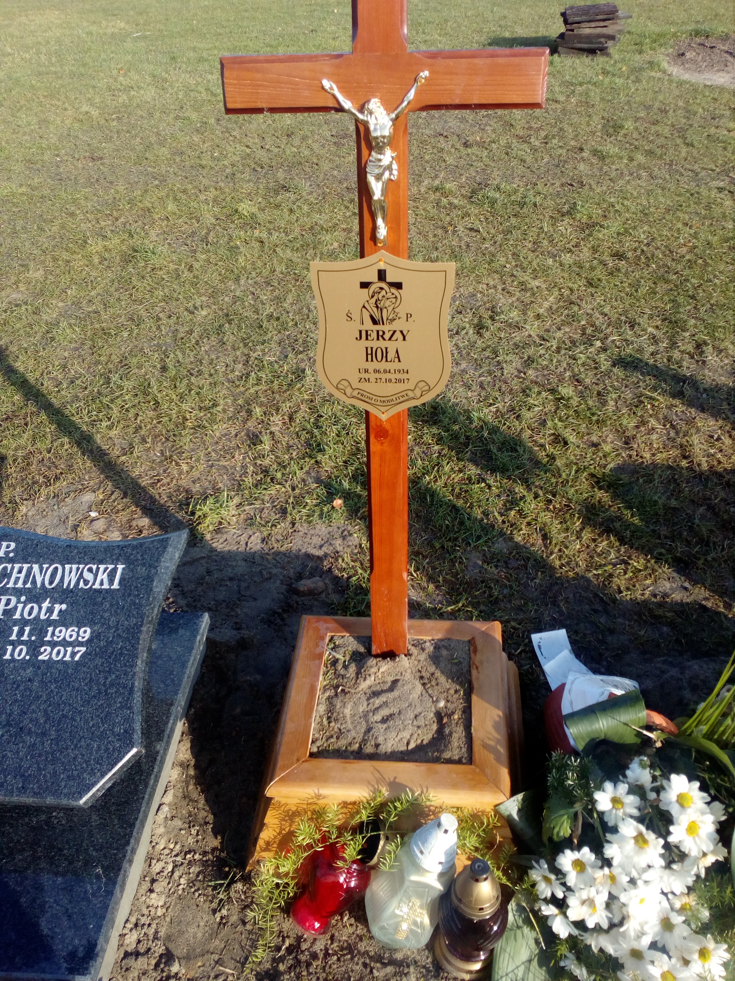 Grób JERZY HOŁA
